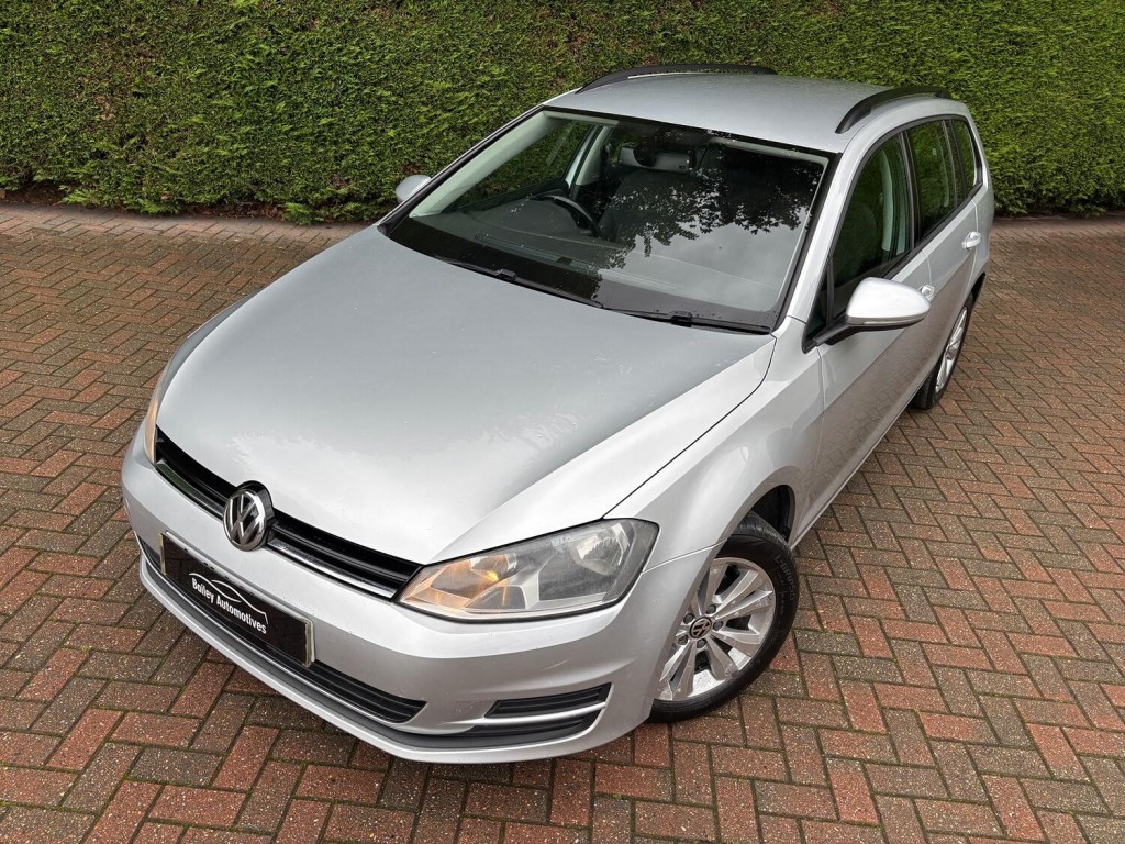 View VOLKSWAGEN GOLF 1.6 TDI BlueMotion Tech SE