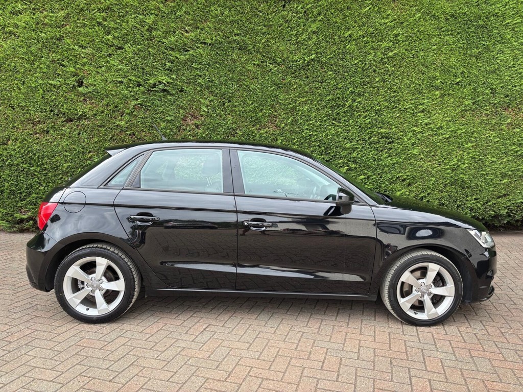 AUDI A1