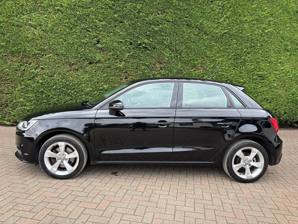 AUDI A1