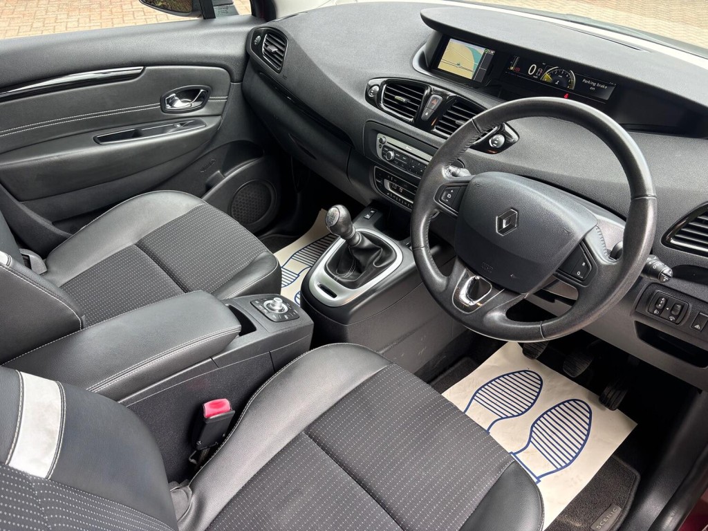 RENAULT SCENIC