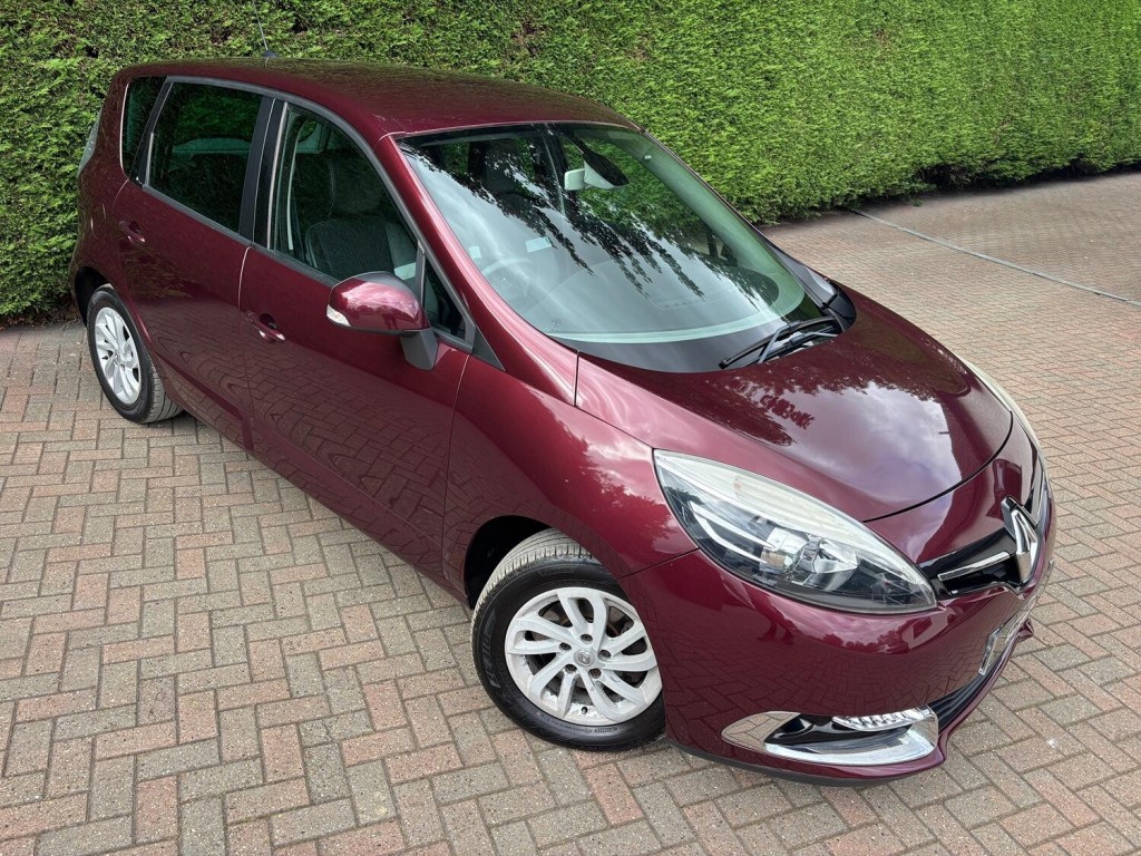 View RENAULT SCENIC 1.5 Dynamique TomTom dCi 110 Stop & Start