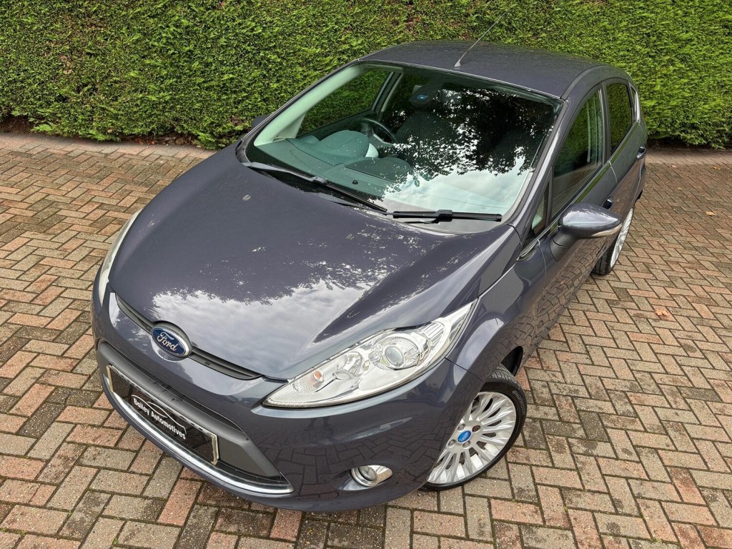 View FORD FIESTA 1.4 TDCi DPF Titanium