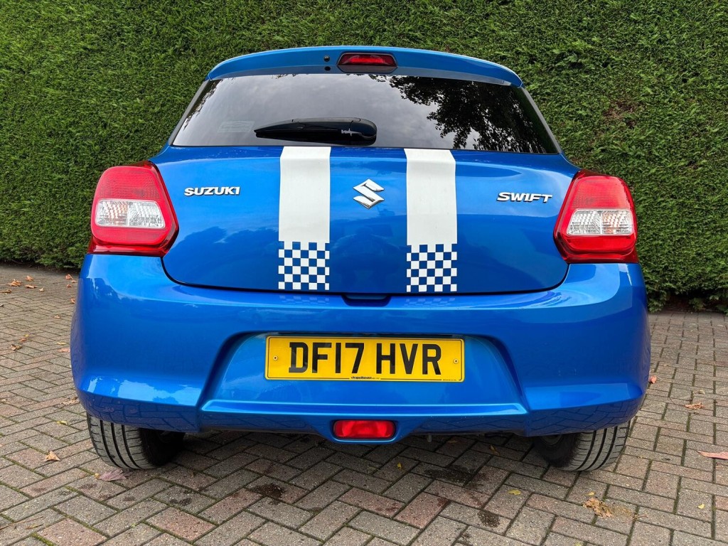SUZUKI SWIFT