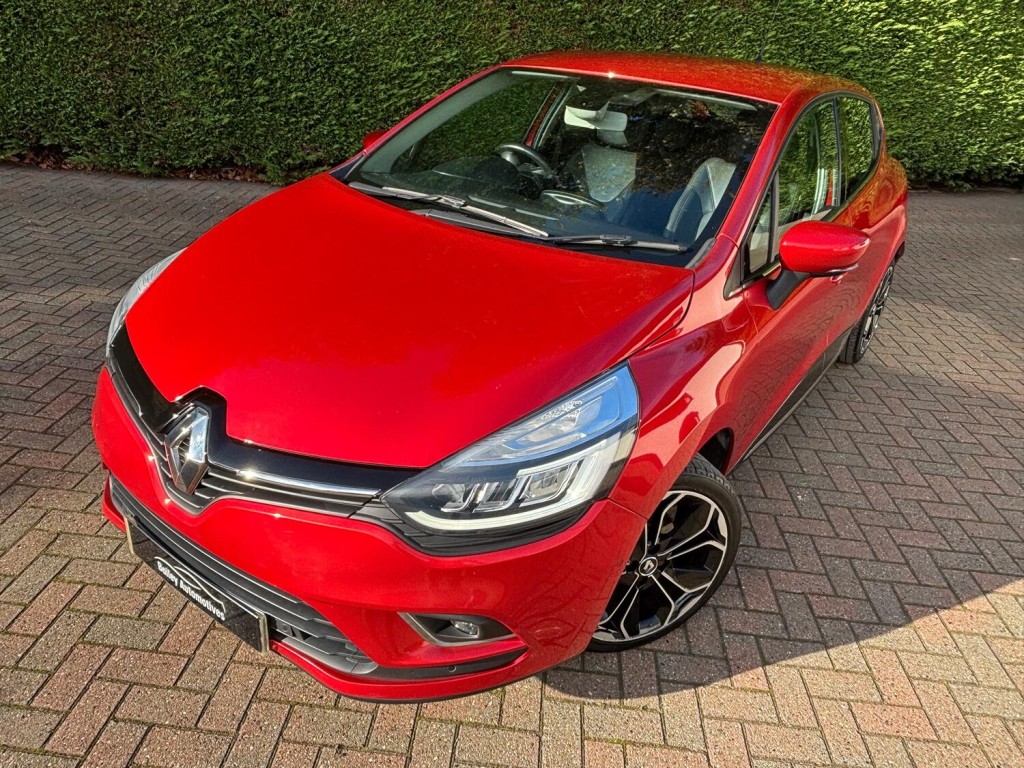 View RENAULT CLIO 0.9 Signature Nav TCe 90