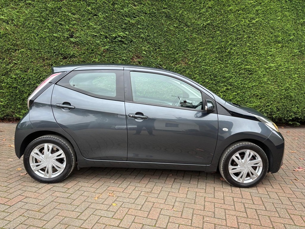 TOYOTA AYGO