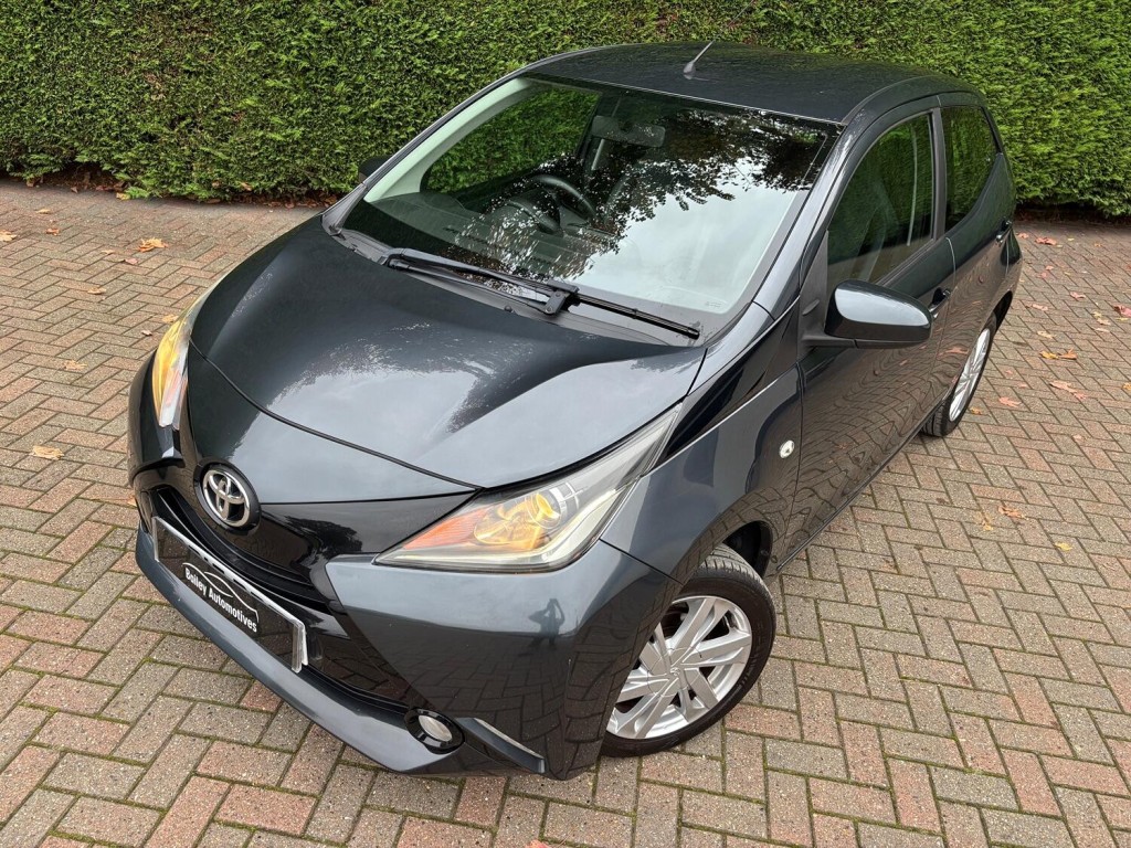 View TOYOTA AYGO 1.0 VVT-i x-pression