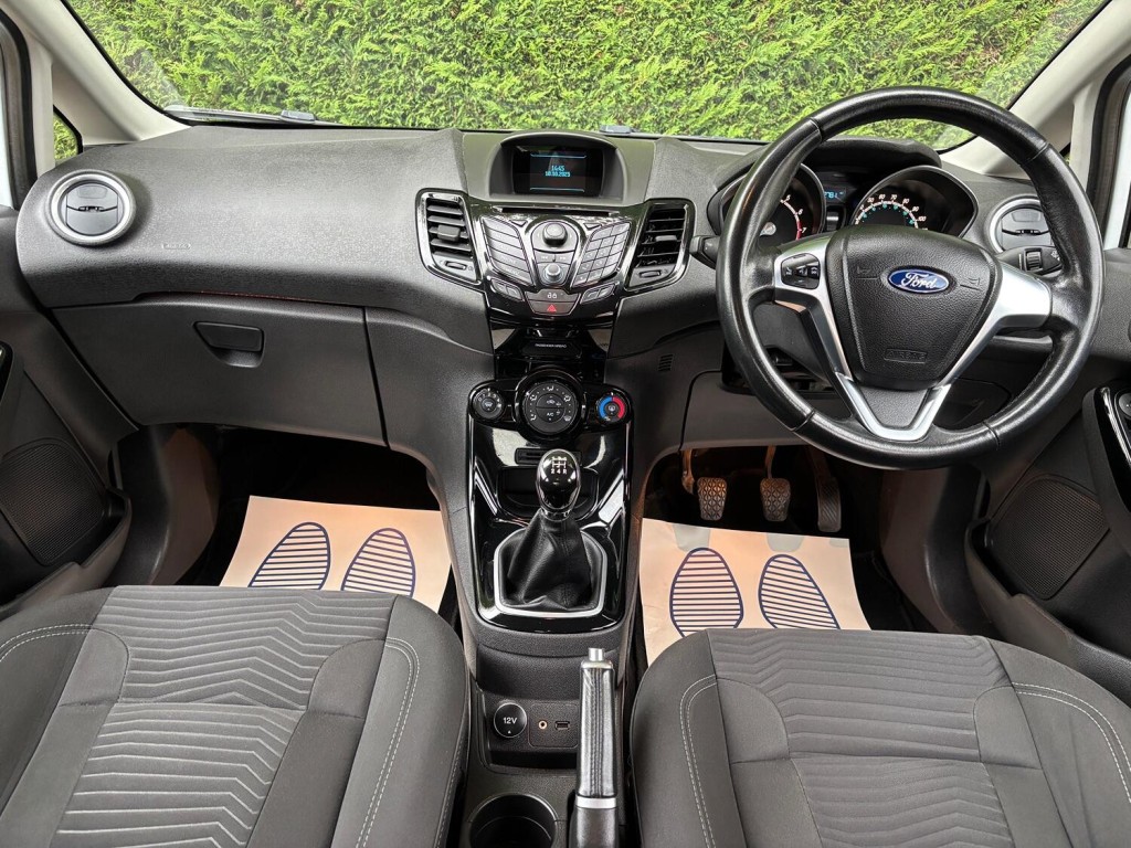 View FORD FIESTA 1.3 Zetec