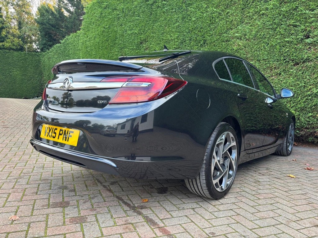 VAUXHALL INSIGNIA