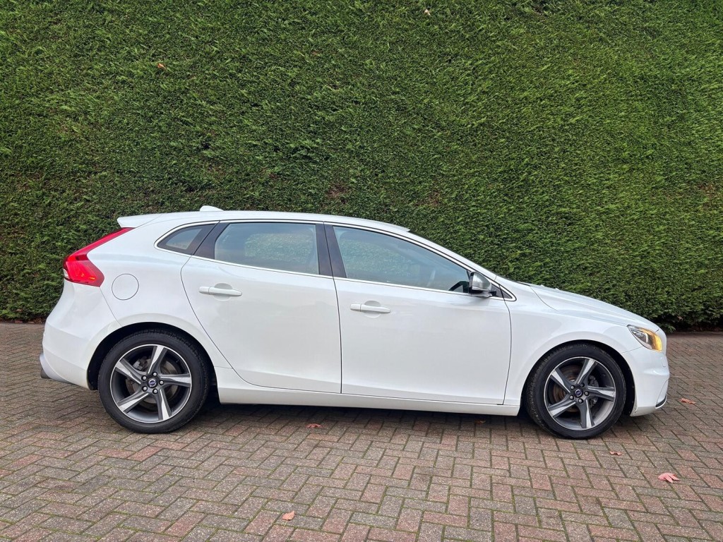 VOLVO V40