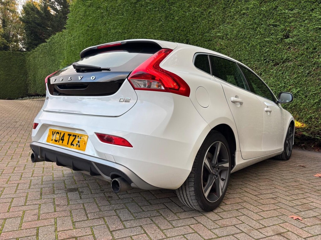 VOLVO V40