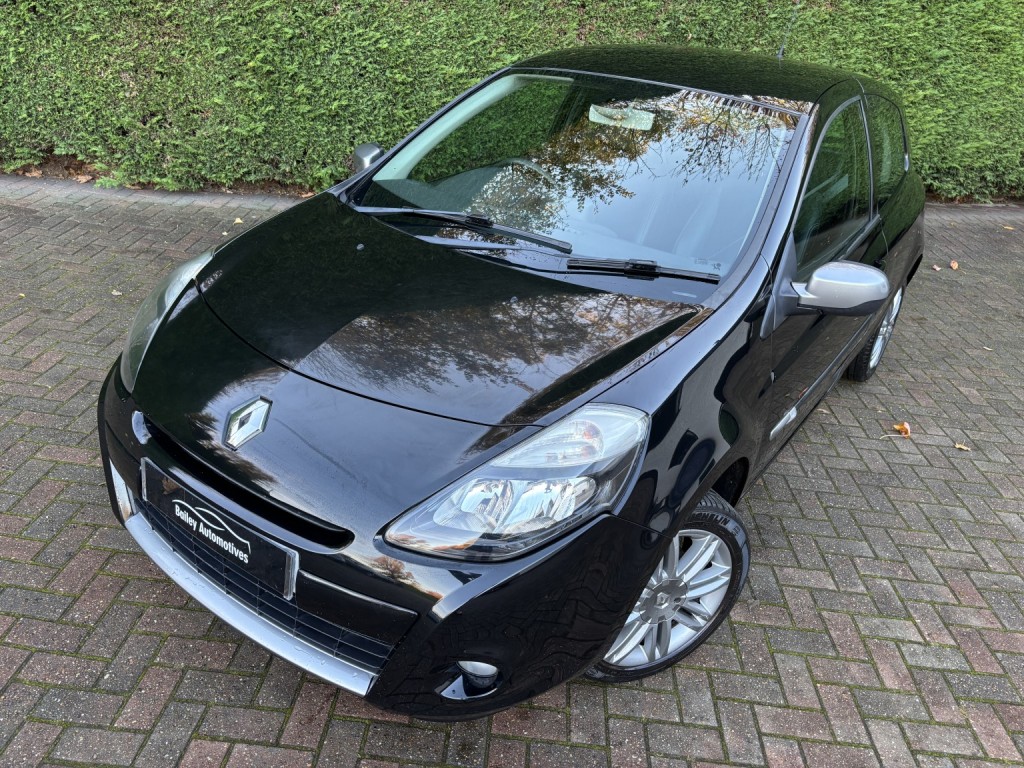 View RENAULT CLIO 1.5 dCi Dynamique TomTom