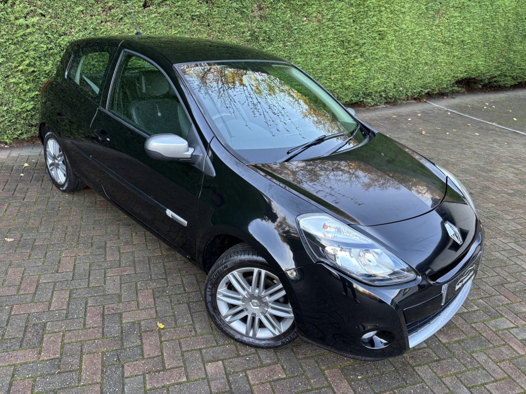 View RENAULT CLIO 1.5 dCi Dynamique TomTom