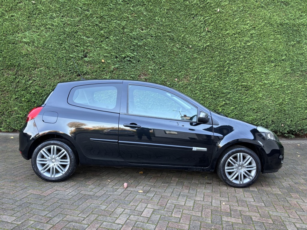RENAULT CLIO