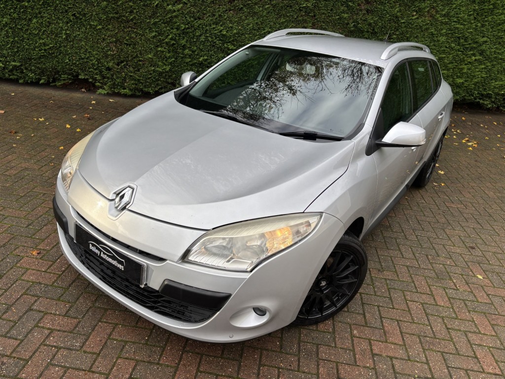 View RENAULT MEGANE 1.5 dCi Dynamique TomTom