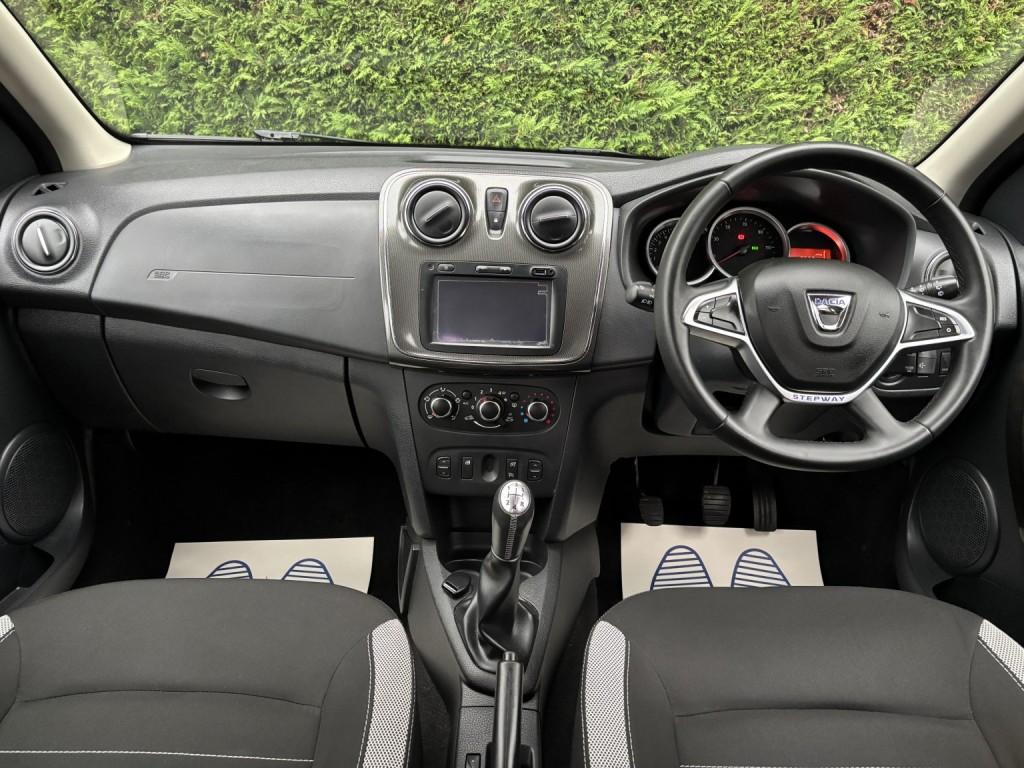 View DACIA SANDERO STEPWAY 0.9 Stepway Laureate TCe 90