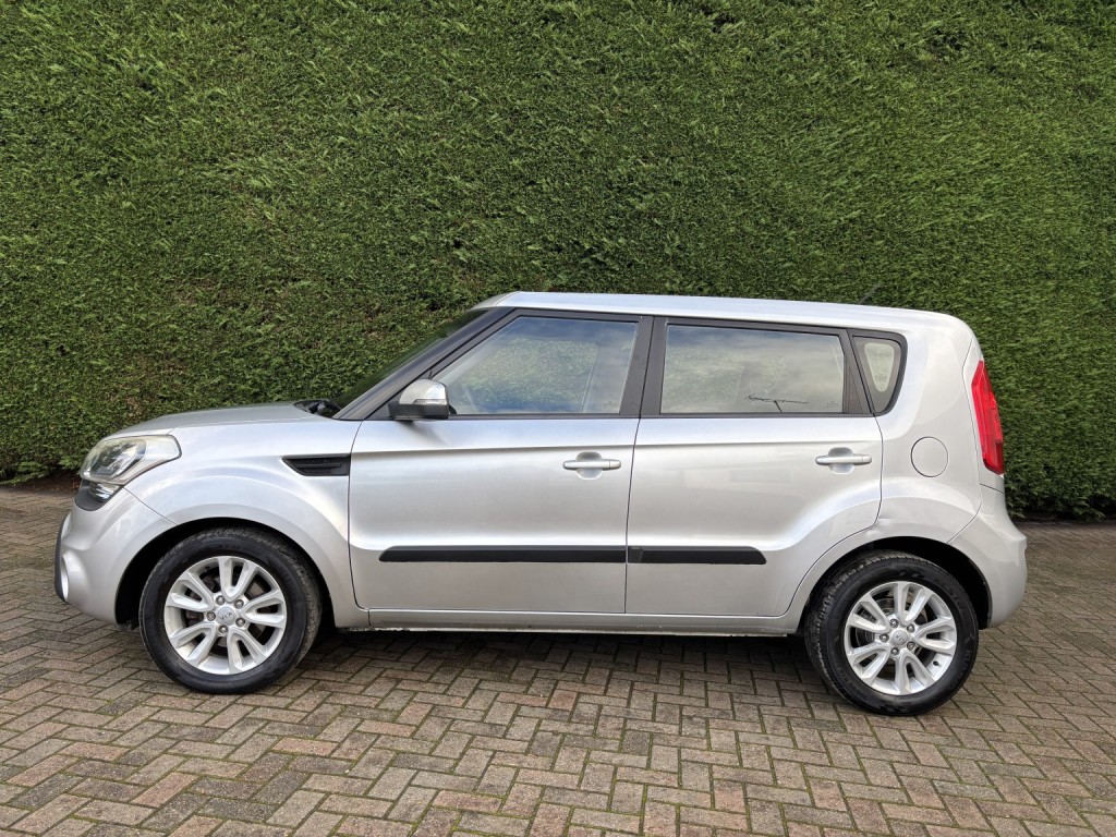 View KIA SOUL 1.6 CRDi 2