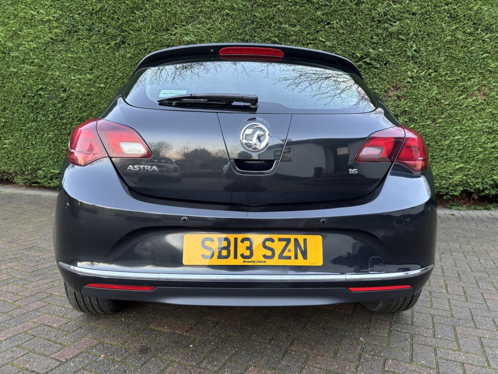 VAUXHALL ASTRA