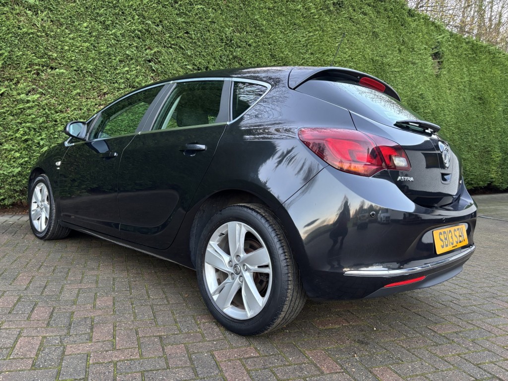 VAUXHALL ASTRA