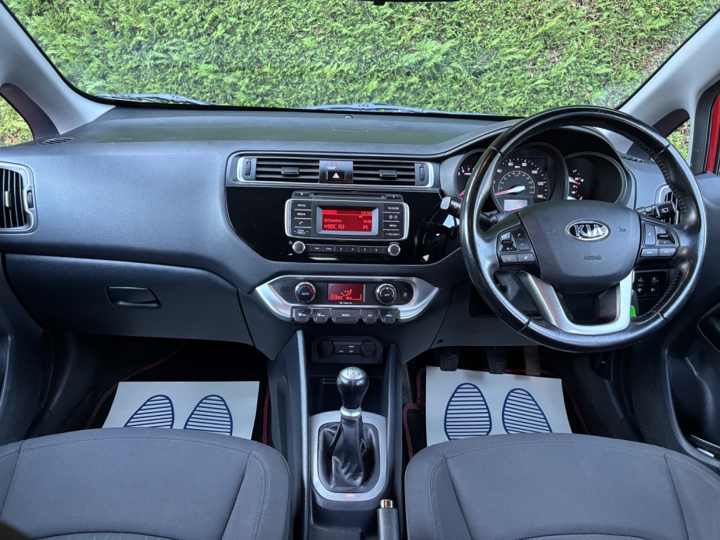 View KIA RIO 1.3 2