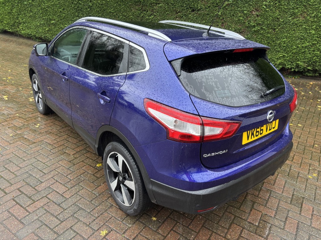 NISSAN QASHQAI