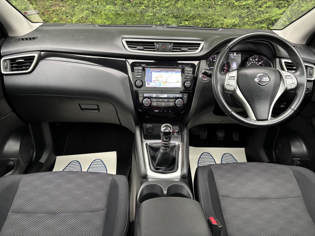 View NISSAN QASHQAI 1.2 DIG-T N-Connecta