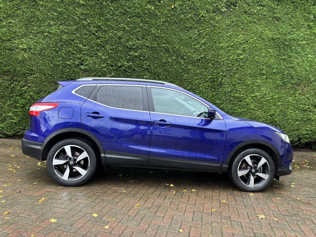 NISSAN QASHQAI
