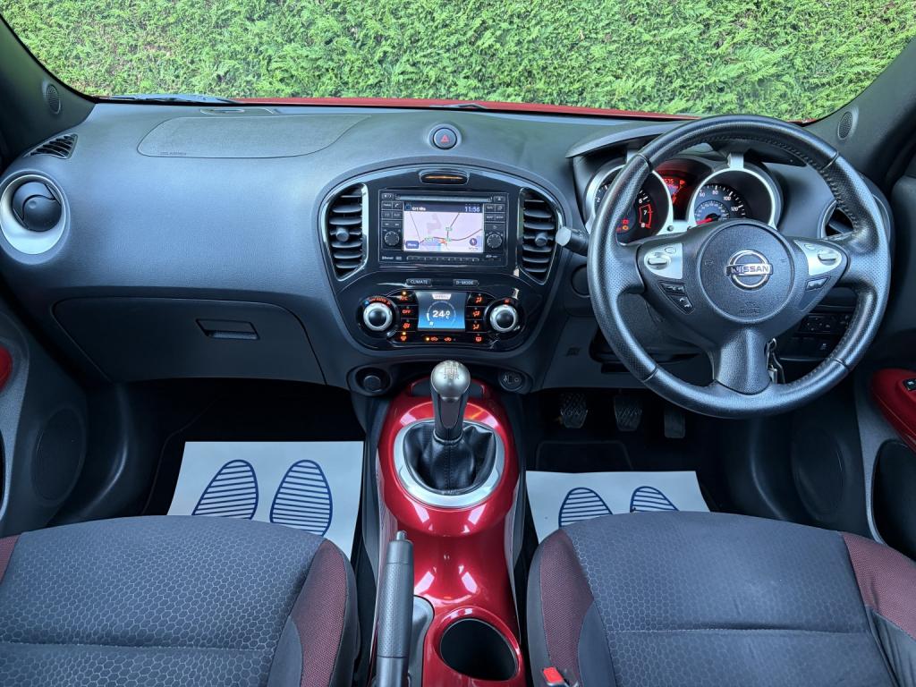 View NISSAN JUKE 1.6 Acenta Premium