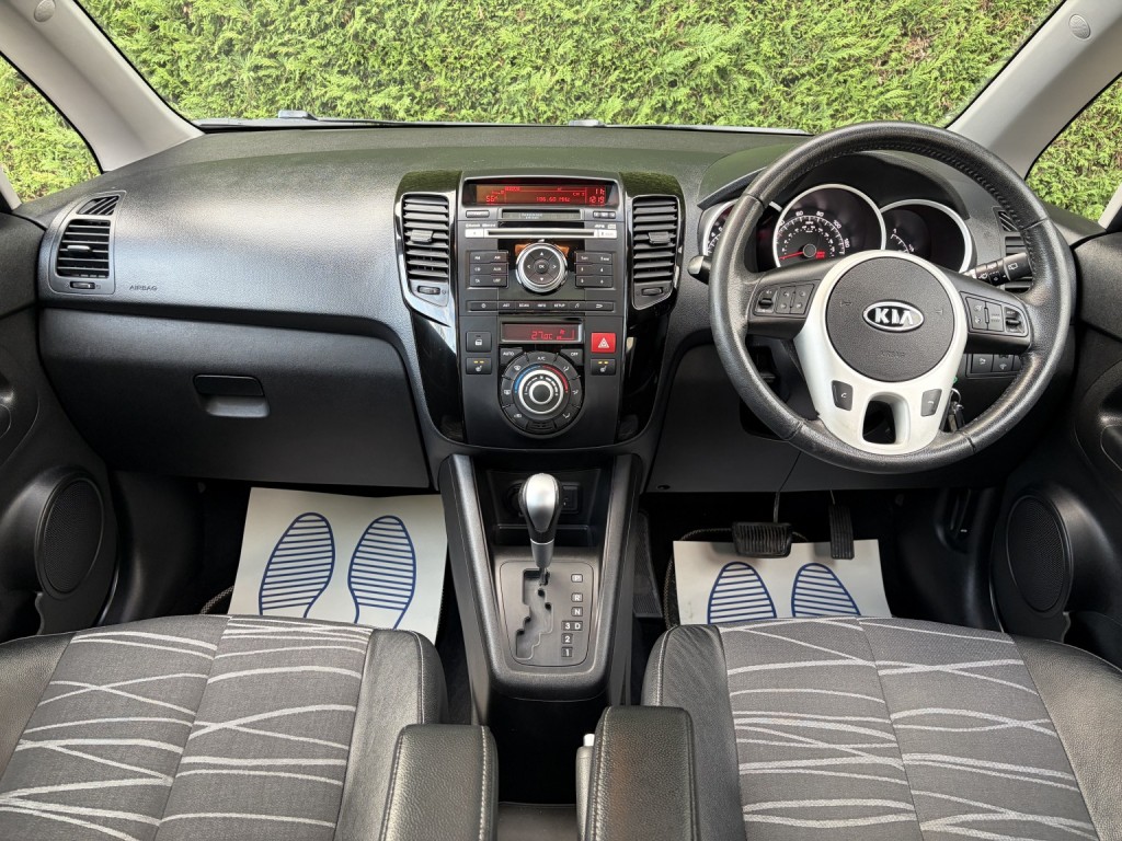 View KIA VENGA 1.6 3