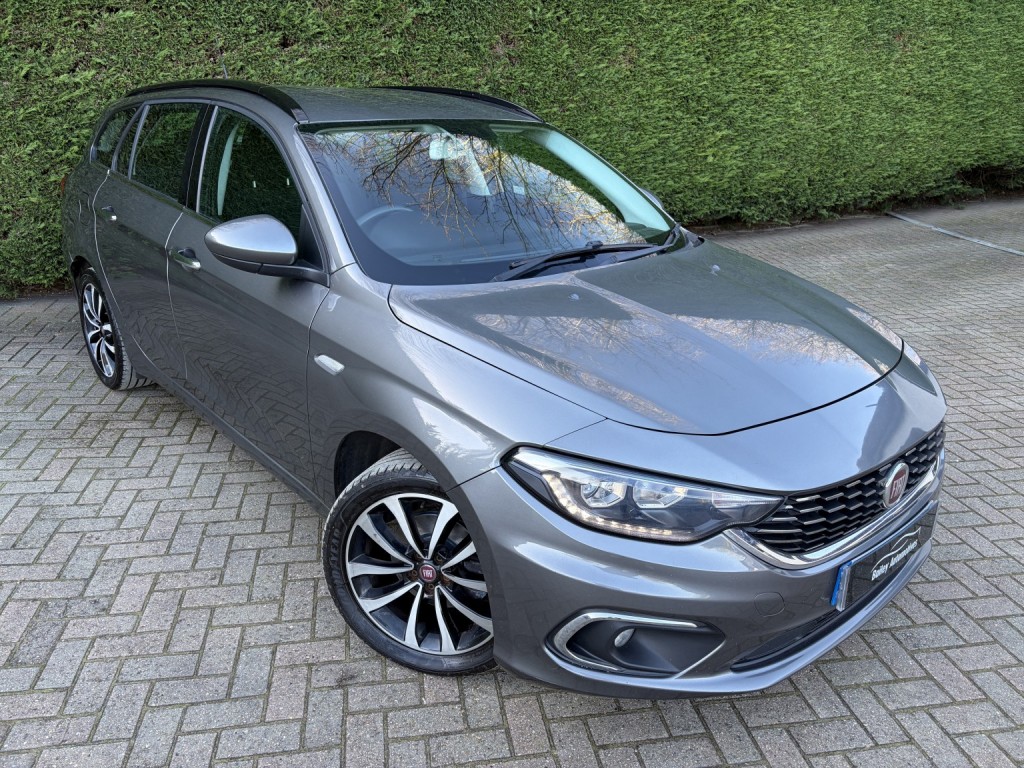 View FIAT TIPO 1.6 Tipo Station Wagon 1.6 Multijet 120hp Lounge