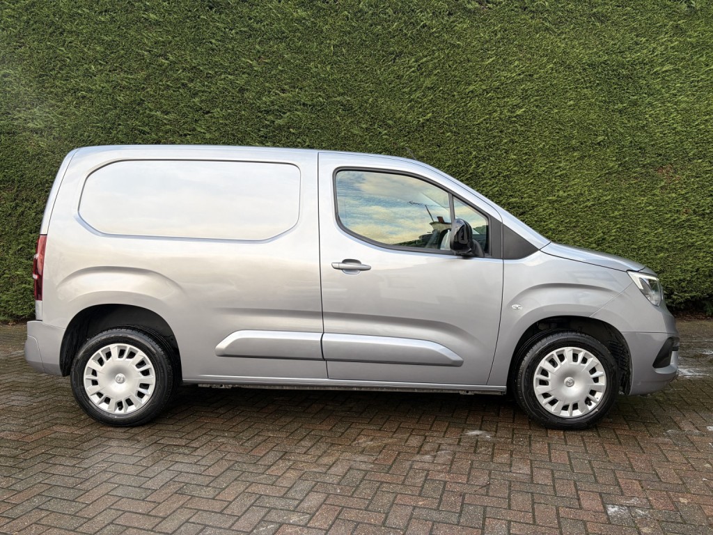 View VAUXHALL COMBO 1.5 Turbo D 2300 Pro