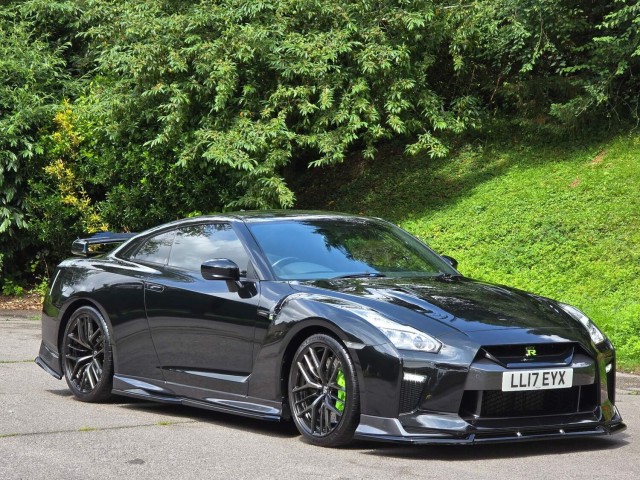 NISSAN GT-R