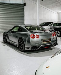 NISSAN GT-R