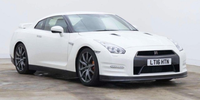 NISSAN GT-R