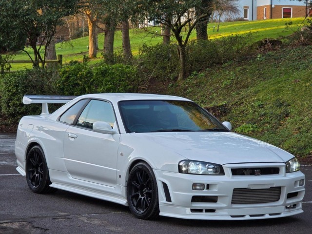 NISSAN SKYLINE