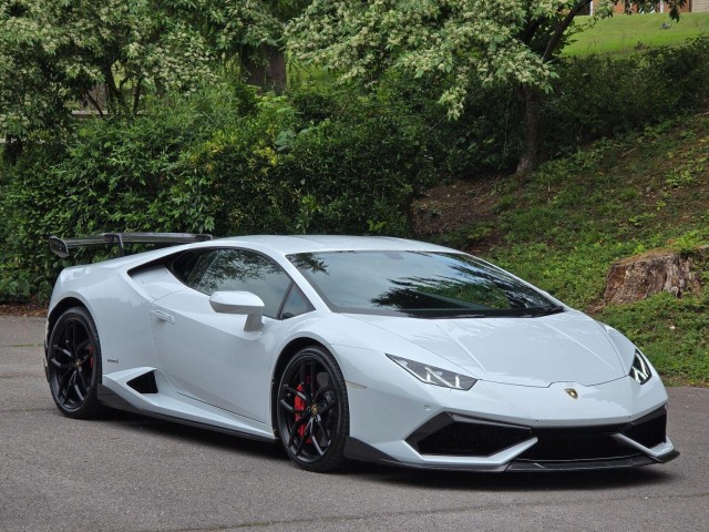 LAMBORGHINI HURACAN