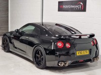 NISSAN GT-R