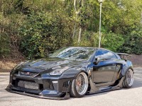 NISSAN GT-R