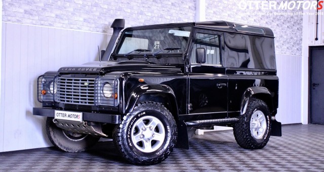 LAND ROVER DEFENDER 90 (2007)