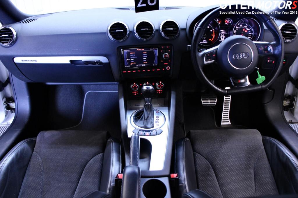 AUDI TT