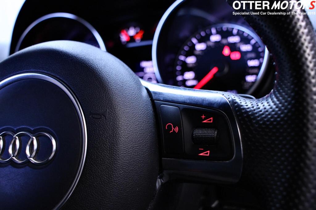 AUDI TT