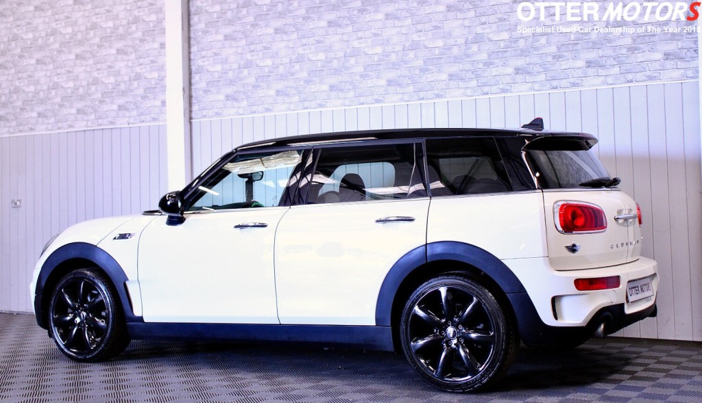 MINI CLUBMAN
