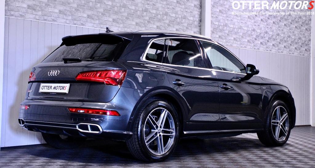 AUDI SQ5