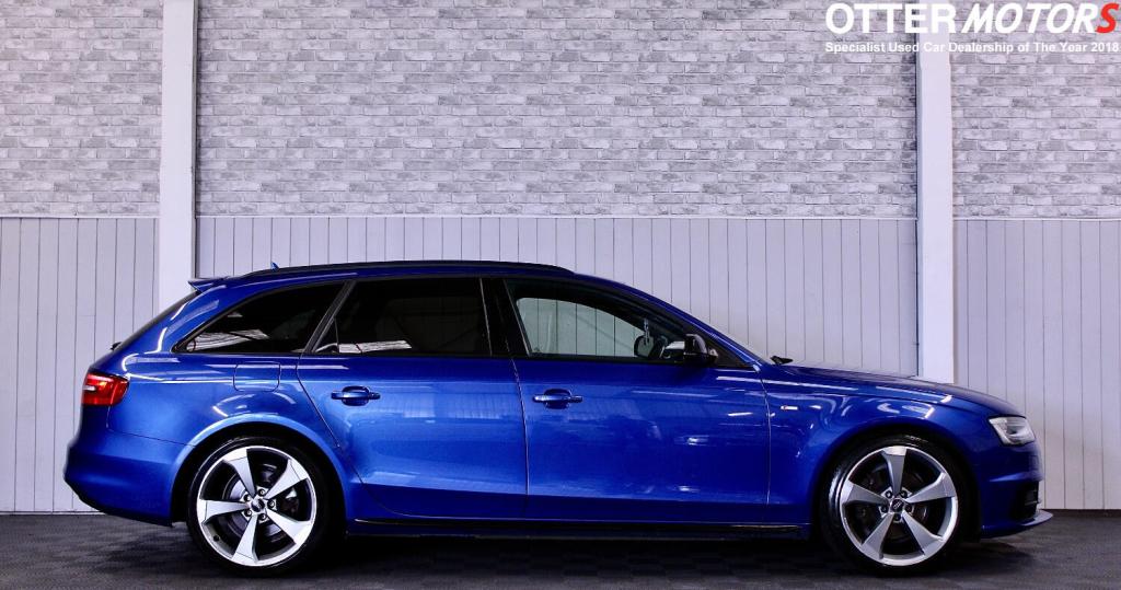 AUDI A4 AVANT