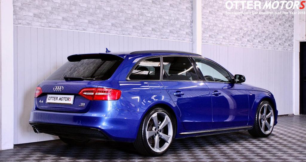 AUDI A4 AVANT