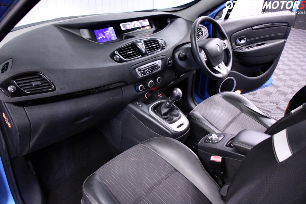 RENAULT GRAND SCENIC