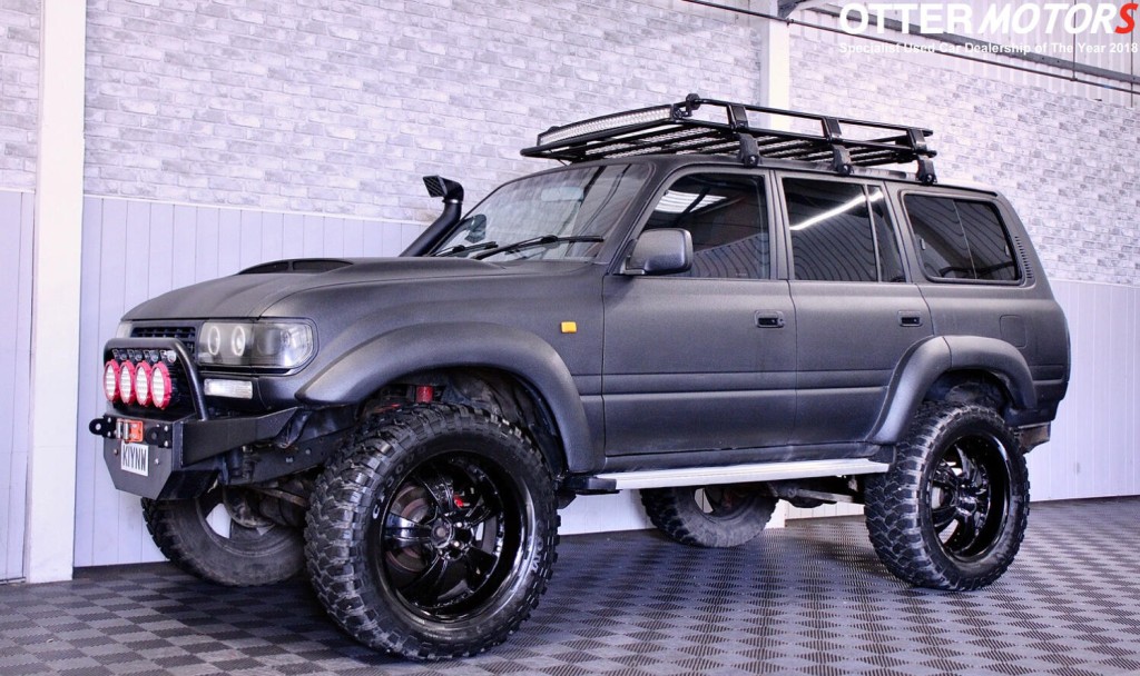 TOYOTA LAND CRUISER