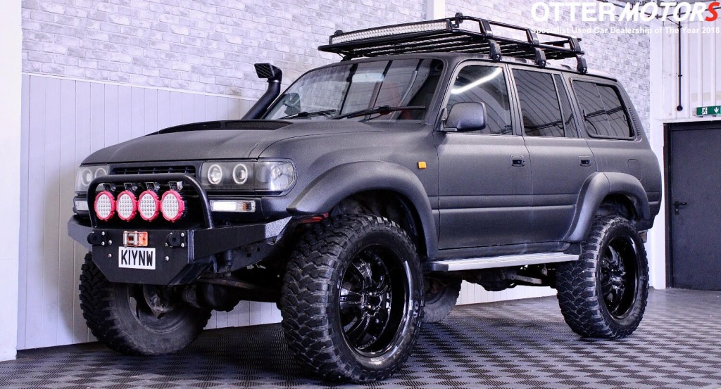TOYOTA LAND CRUISER