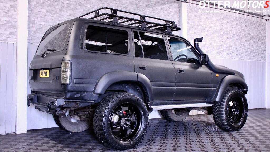 TOYOTA LAND CRUISER