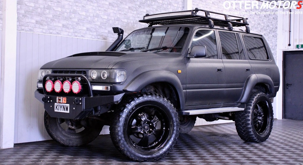 TOYOTA LAND CRUISER