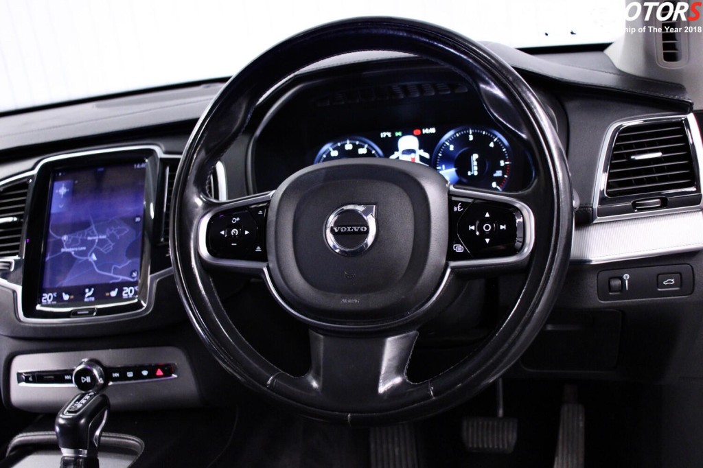 VOLVO XC90